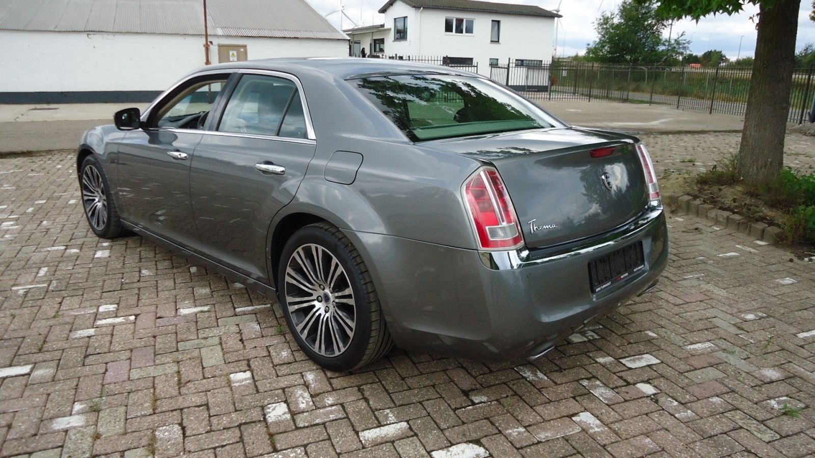 LANCIA THEMA - EXECUTIVE