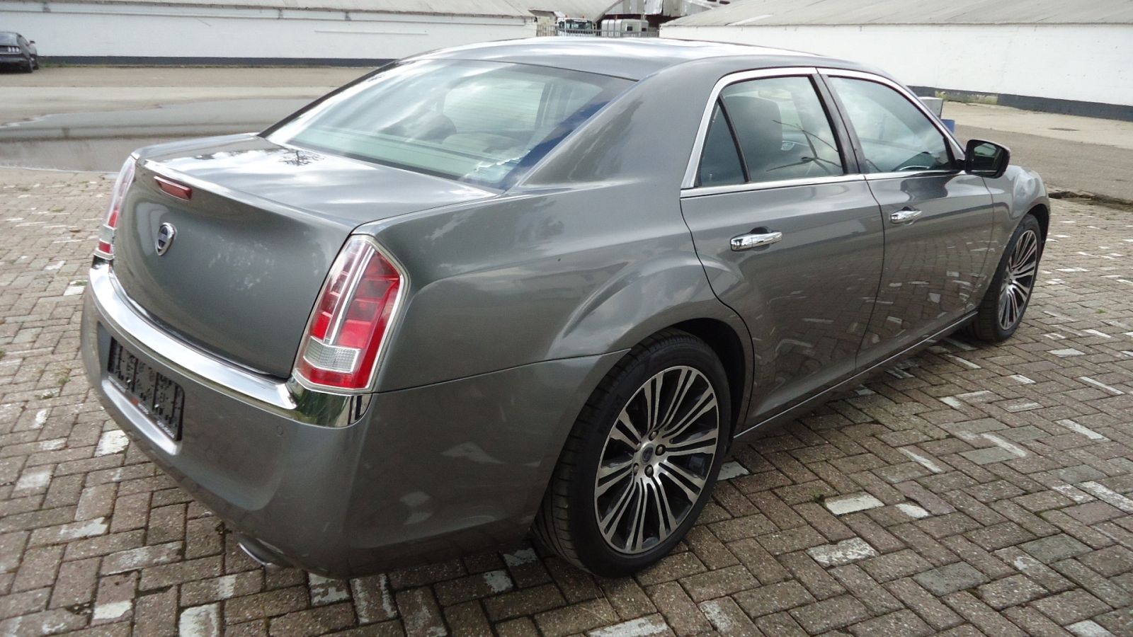 LANCIA THEMA - EXECUTIVE