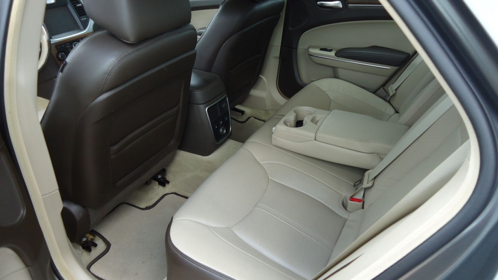 LANCIA THEMA - EXECUTIVE