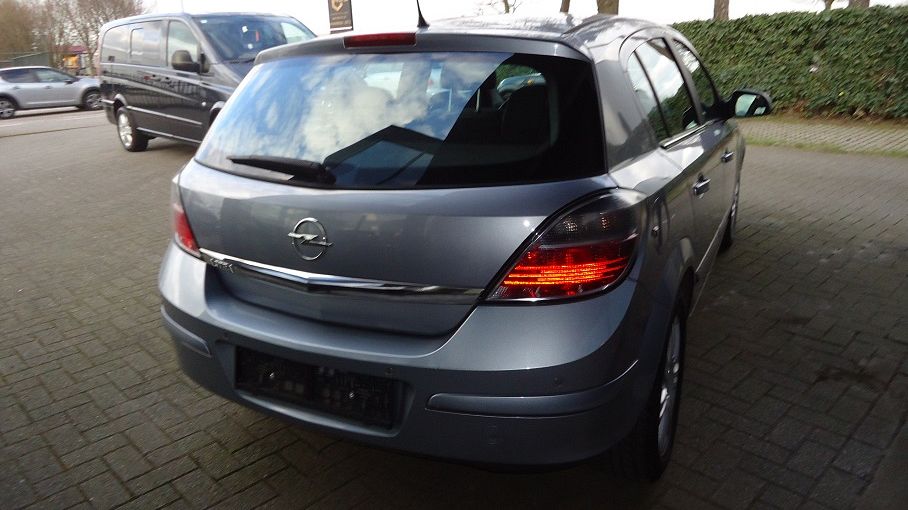 OPEL ASTRA VERKOCHT - AUTOMAAT