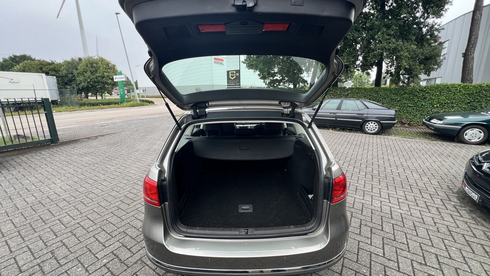 Volkswagen PASSAT AUTOMAAT - BREAK 
