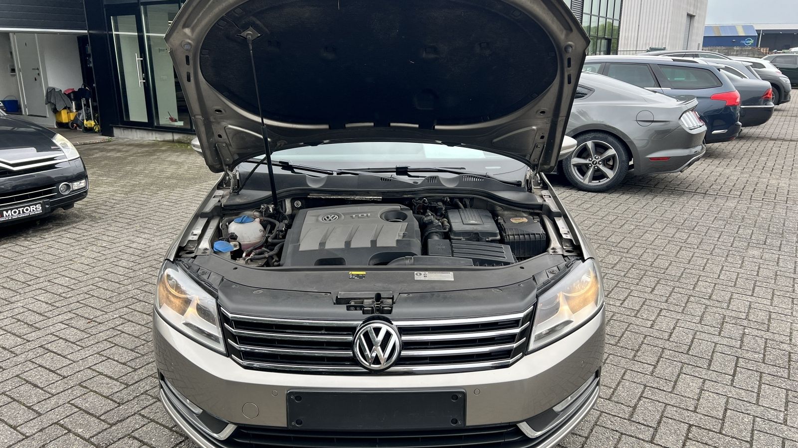 Volkswagen PASSAT AUTOMAAT - BREAK 