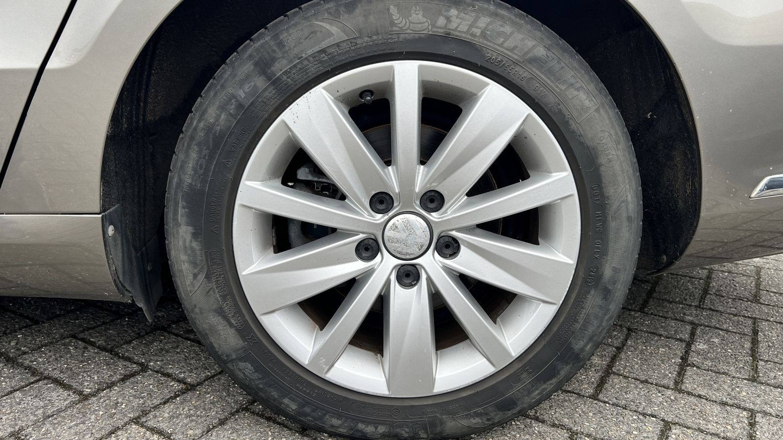 Volkswagen PASSAT AUTOMAAT - BREAK 