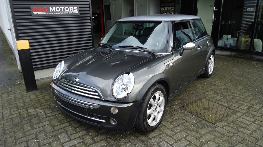MINI COOPER - PARK LANE