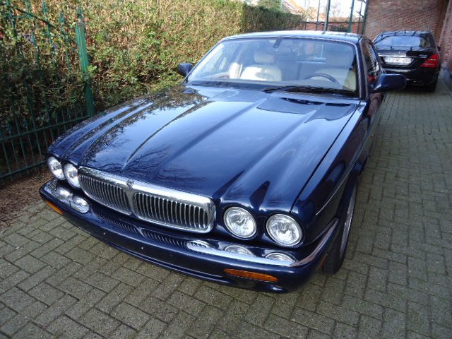 Jaguar XJ6